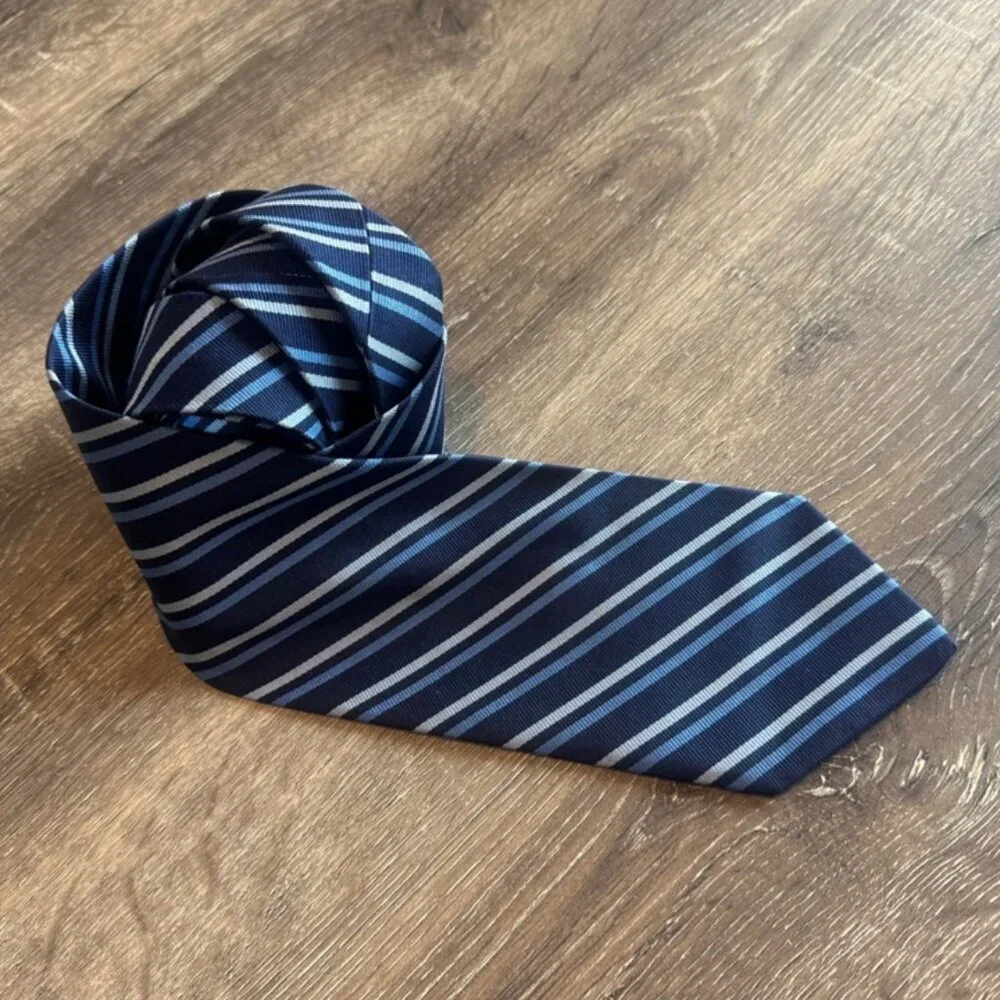 Brooks Brothers Pure Silk Blue Diagonal Striped Men's Necktie